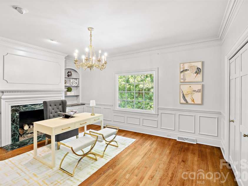 2514 Beretania Circle, Charlotte, NC 28211.  MLS# CAR4373234, YatesRealty ID 15583. 