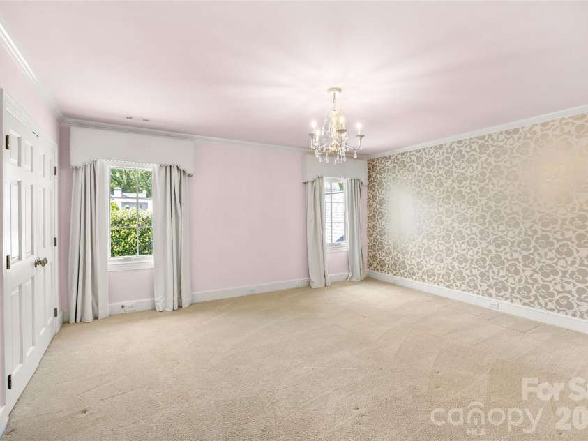 2514 Beretania Circle, Charlotte, NC 28211.  MLS# CAR4373234, YatesRealty ID 15583. 