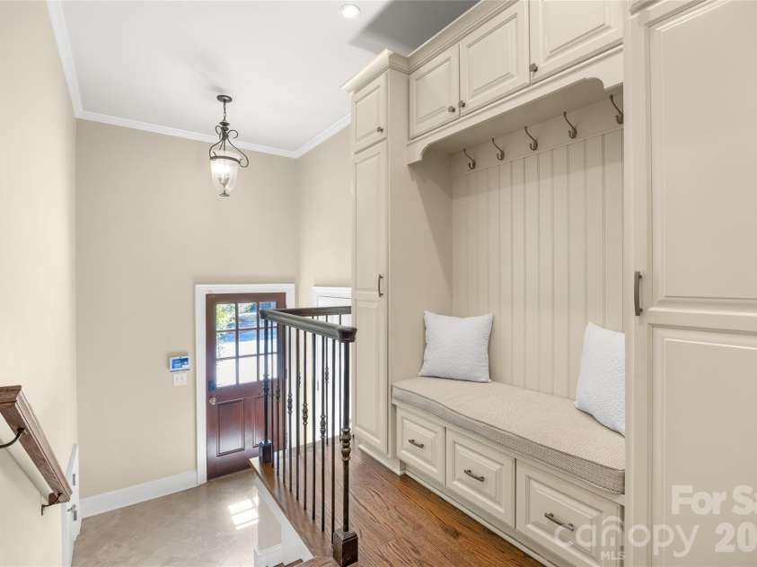 2514 Beretania Circle, Charlotte, NC 28211.  MLS# CAR4373234, YatesRealty ID 15583. 