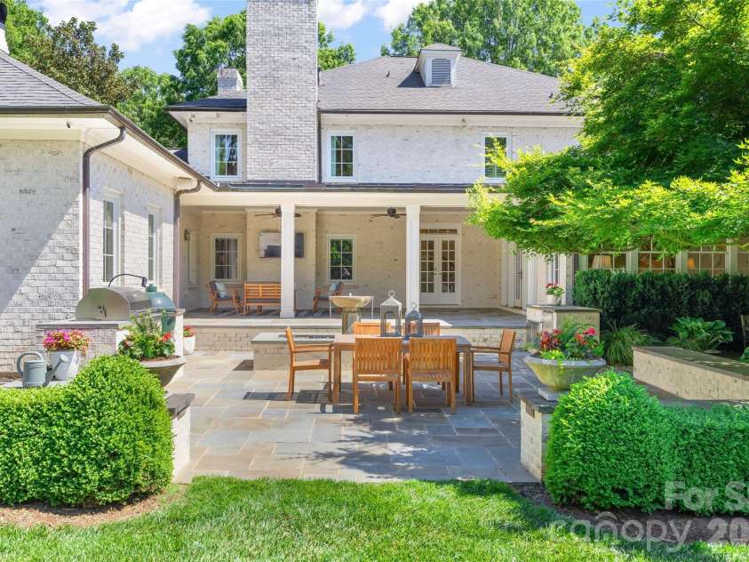 2514 Beretania Circle, Charlotte, NC 28211.  MLS# CAR4373234, YatesRealty ID 15583. 