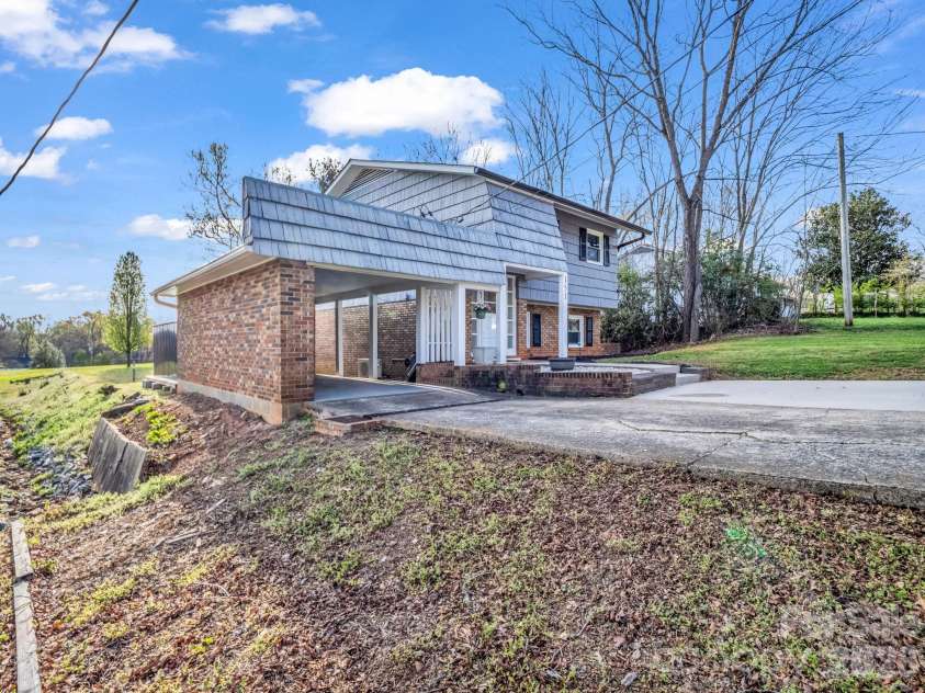 151 Main Street, Bostic, NC 28018.  MLS# CAR4359226, YatesRealty ID 15585. 