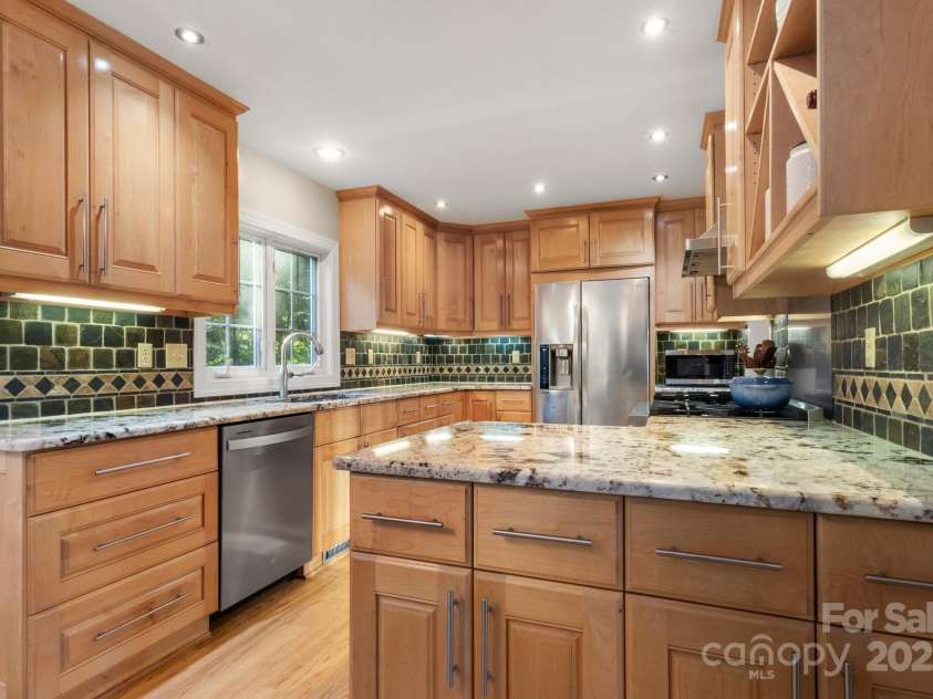 3340 Blue Jay Pass, Fort Mill, SC 29708.  MLS# CAR4254626, YatesRealty ID 15585. 