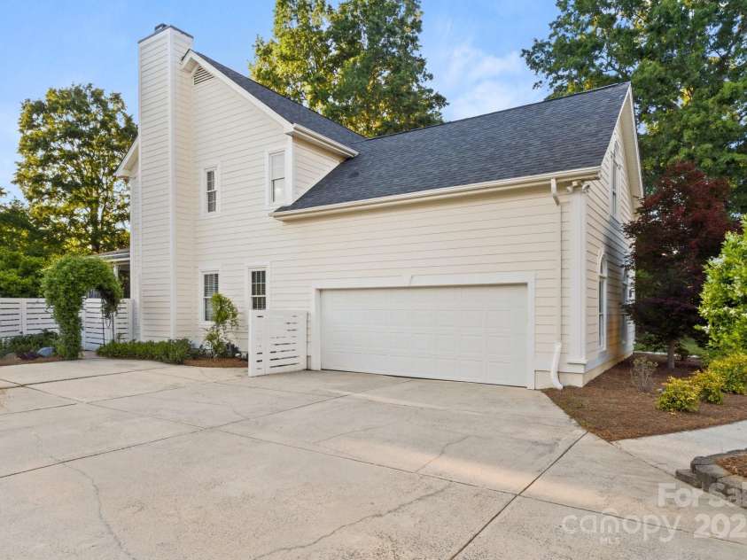 3340 Blue Jay Pass, Fort Mill, SC 29708.  MLS# CAR4254626, YatesRealty ID 15585. 