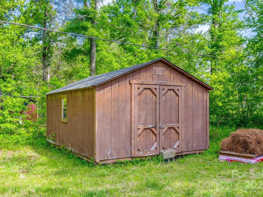 1090 Bowser Street, Rock Hill, SC 29730.  MLS# CAR4249644, YatesRealty ID 15586. 