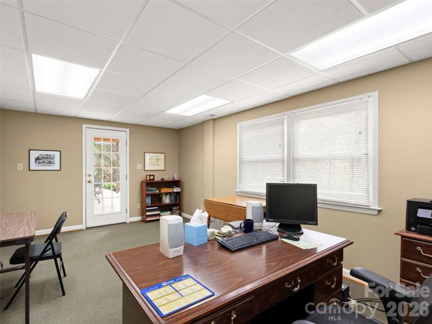 32 Westridge Drive, Asheville, NC 28803.  MLS# CAR4371050, YatesRealty ID 15586. 