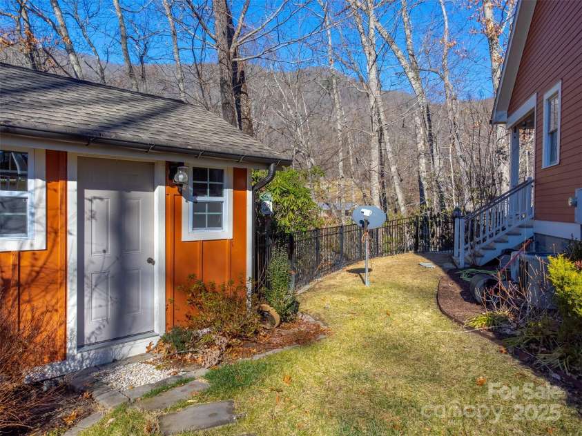 1226 Monteith Branch Road, Sylva, NC 28779.  MLS# CAR4333862, YatesRealty ID 15588. 