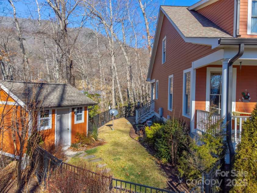 1226 Monteith Branch Road, Sylva, NC 28779.  MLS# CAR4333862, YatesRealty ID 15588. 