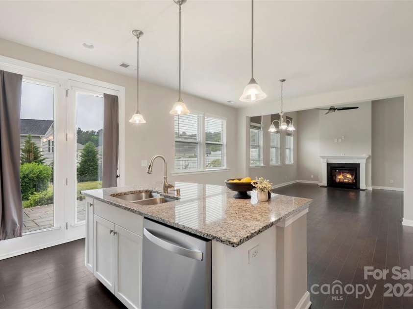 16134 Kelby Cove, Charlotte, NC 28278.  MLS# CAR4252039, YatesRealty ID 15588. 