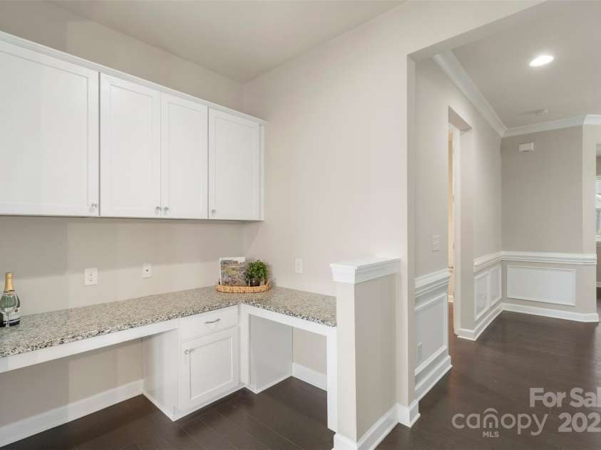 16134 Kelby Cove, Charlotte, NC 28278.  MLS# CAR4252039, YatesRealty ID 15588. 