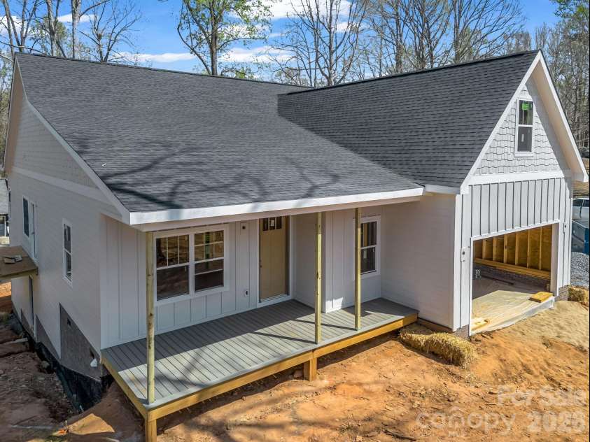 285 Woodridge Drive, Rutherfordton, NC 28139.  MLS# CAR4364199, YatesRealty ID 15589. 