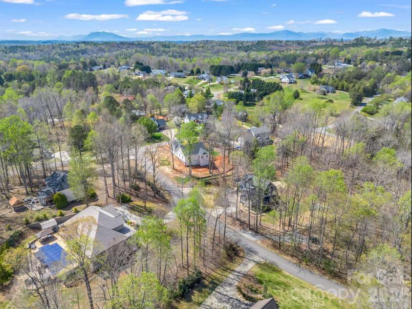 285 Woodridge Drive, Rutherfordton, NC 28139.  MLS# CAR4364199, YatesRealty ID 15589. 