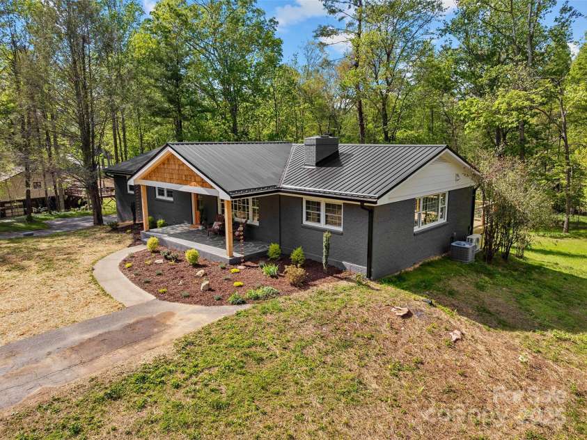 75 White Pine Drive, Fletcher, NC 28732.  MLS# CAR4251486, YatesRealty ID 15590. 