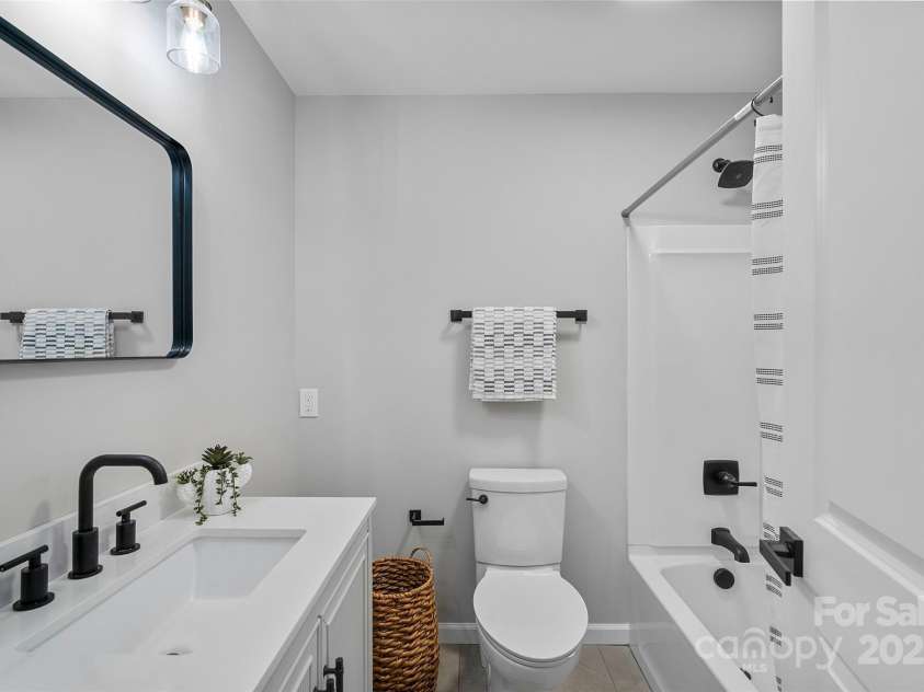 75 White Pine Drive, Fletcher, NC 28732.  MLS# CAR4251486, YatesRealty ID 15590. Guest Bath