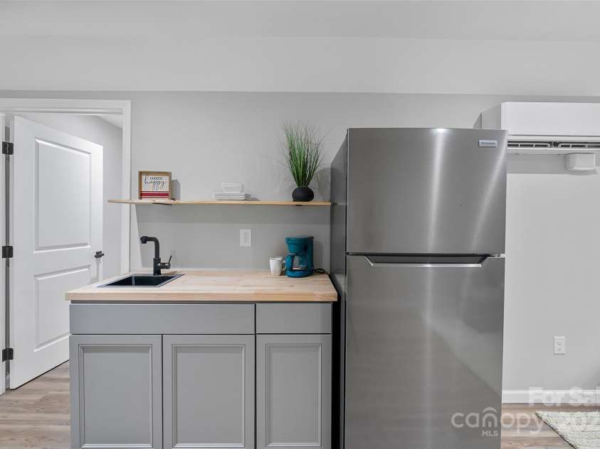 75 White Pine Drive, Fletcher, NC 28732.  MLS# CAR4251486, YatesRealty ID 15590. Lower Level Kitchenette