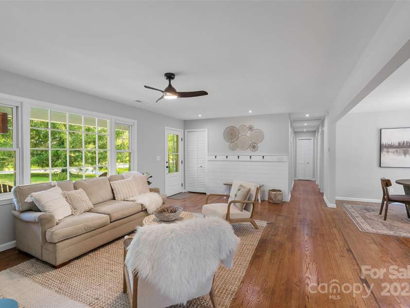 75 White Pine Drive, Fletcher, NC 28732.  MLS# CAR4251486, YatesRealty ID 15590. Main Living Area