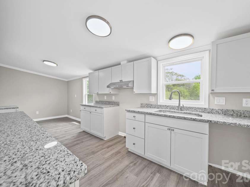 8592 Amanda Lane, Norwood, NC 28128.  MLS# CAR4368057, YatesRealty ID 15590. Kitchen