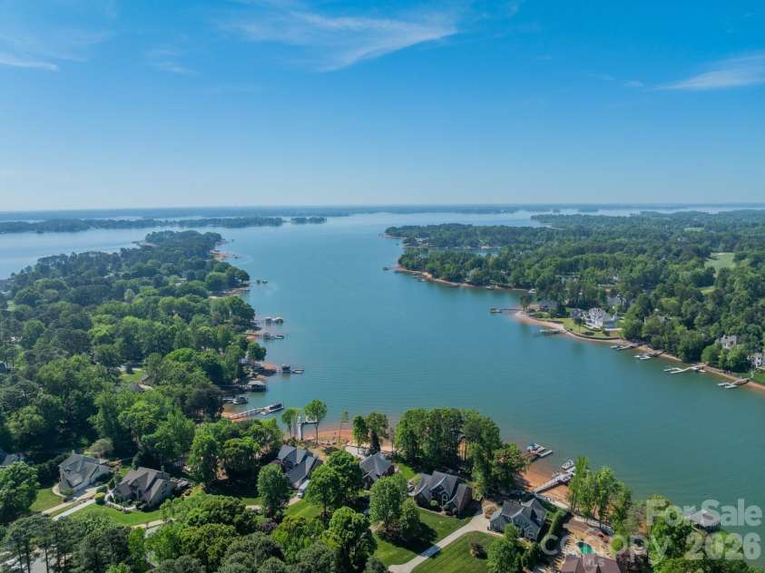 109 Lake Pine Road, Mooresville, NC 28117.  MLS# CAR4370847, YatesRealty ID 15591. 