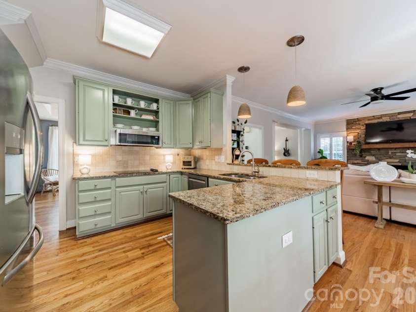 109 Lake Pine Road, Mooresville, NC 28117.  MLS# CAR4370847, YatesRealty ID 15591. 