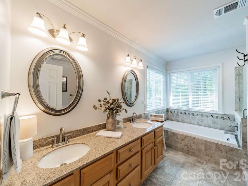 109 Lake Pine Road, Mooresville, NC 28117.  MLS# CAR4370847, YatesRealty ID 15591. 