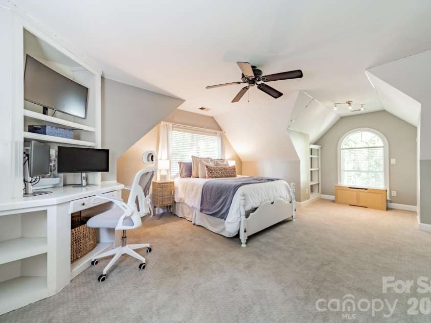 109 Lake Pine Road, Mooresville, NC 28117.  MLS# CAR4370847, YatesRealty ID 15591. 