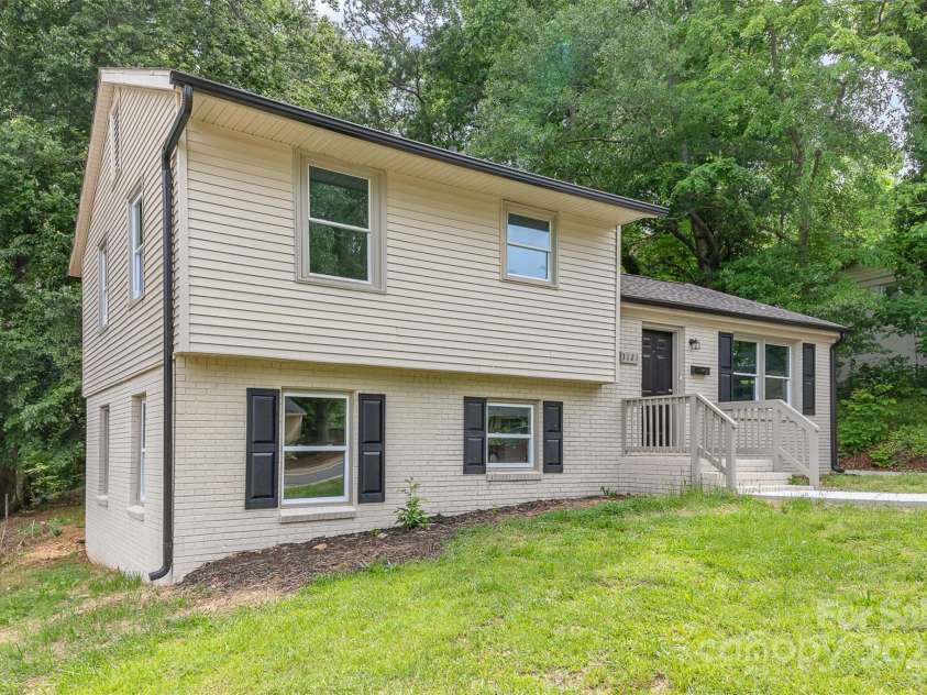 3121 Revolution Park Drive, Charlotte, NC 28217.  MLS# CAR4259283, YatesRealty ID 15592. 
