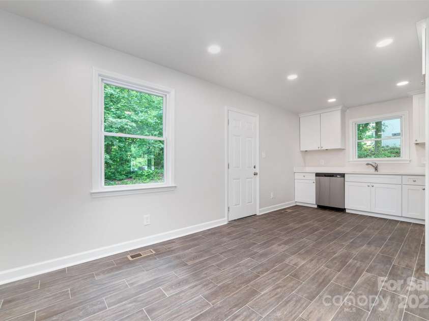 3121 Revolution Park Drive, Charlotte, NC 28217.  MLS# CAR4259283, YatesRealty ID 15592. 