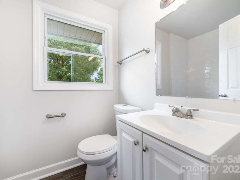 3121 Revolution Park Drive, Charlotte, NC 28217.  MLS# CAR4259283, YatesRealty ID 15592. 