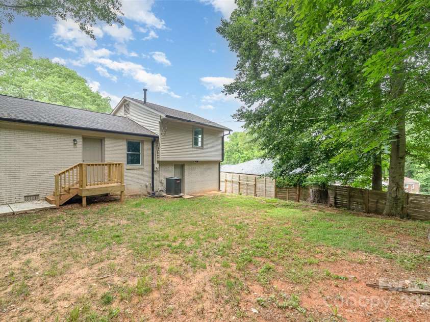 3121 Revolution Park Drive, Charlotte, NC 28217.  MLS# CAR4259283, YatesRealty ID 15592. 