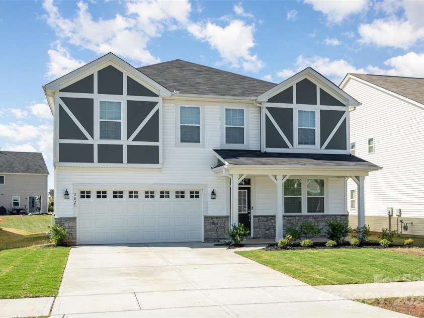 2021 Boynton Street, Charlotte, NC 28269.  MLS# CAR4254961, YatesRealty ID 15593. 