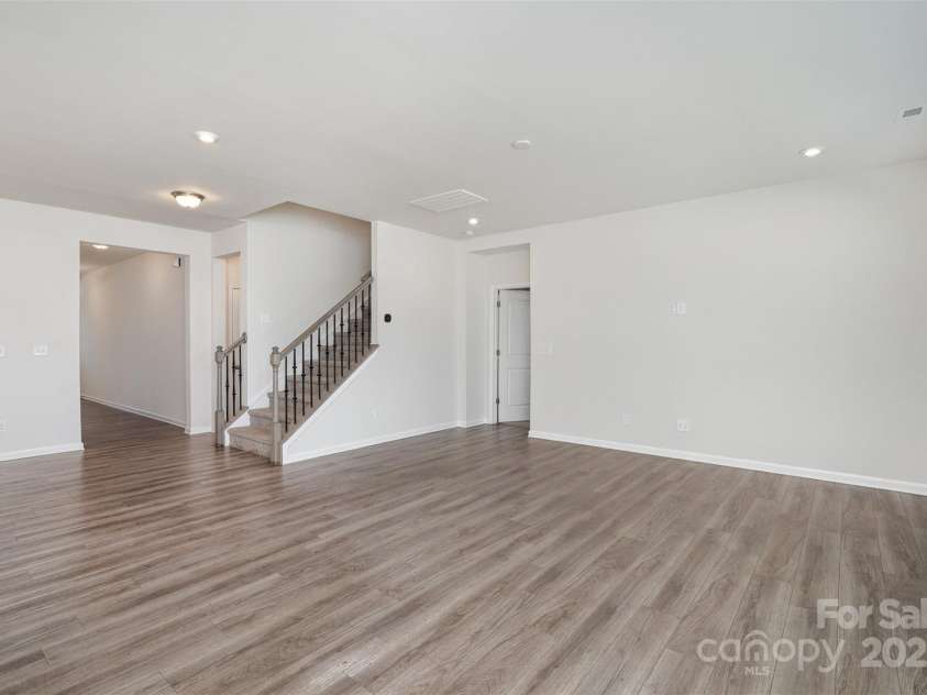 2021 Boynton Street, Charlotte, NC 28269.  MLS# CAR4254961, YatesRealty ID 15593. 