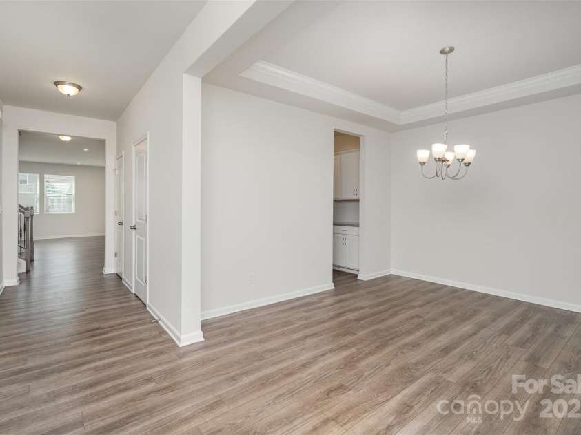 2021 Boynton Street, Charlotte, NC 28269.  MLS# CAR4254961, YatesRealty ID 15593. 