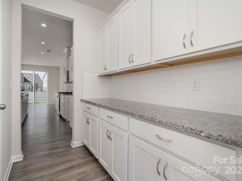 2021 Boynton Street, Charlotte, NC 28269.  MLS# CAR4254961, YatesRealty ID 15593. 