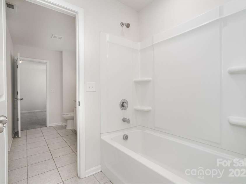 2021 Boynton Street, Charlotte, NC 28269.  MLS# CAR4254961, YatesRealty ID 15593. 