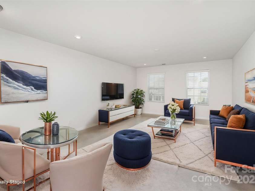 2021 Boynton Street, Charlotte, NC 28269.  MLS# CAR4254961, YatesRealty ID 15593. 