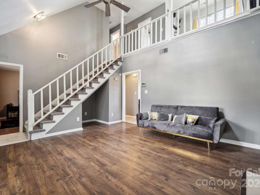 1324 Eagles Landing Drive, Charlotte, NC 28214.  MLS# CAR4203039, YatesRealty ID 15594. 