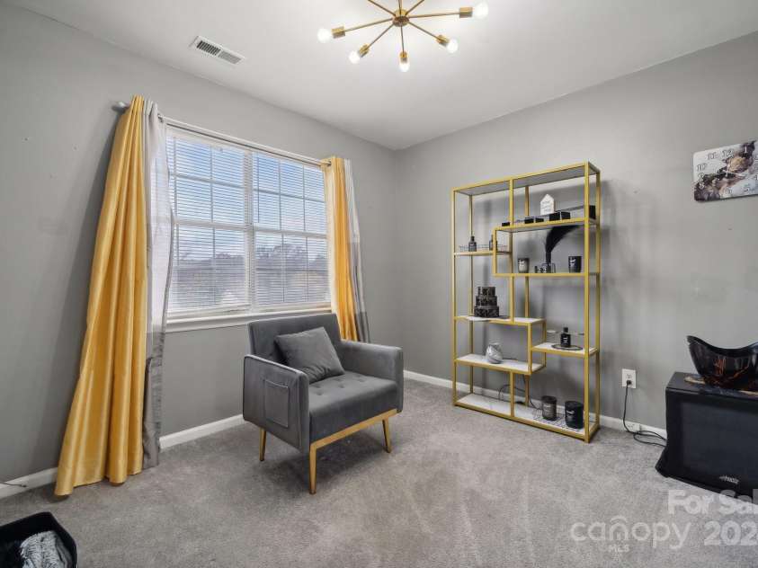 1324 Eagles Landing Drive, Charlotte, NC 28214.  MLS# CAR4203039, YatesRealty ID 15594. 