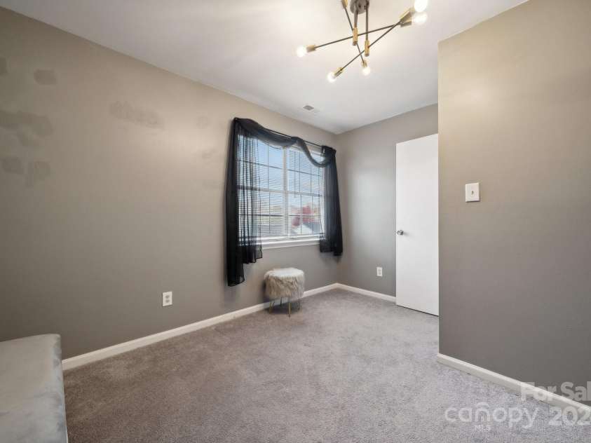 1324 Eagles Landing Drive, Charlotte, NC 28214.  MLS# CAR4203039, YatesRealty ID 15594. 