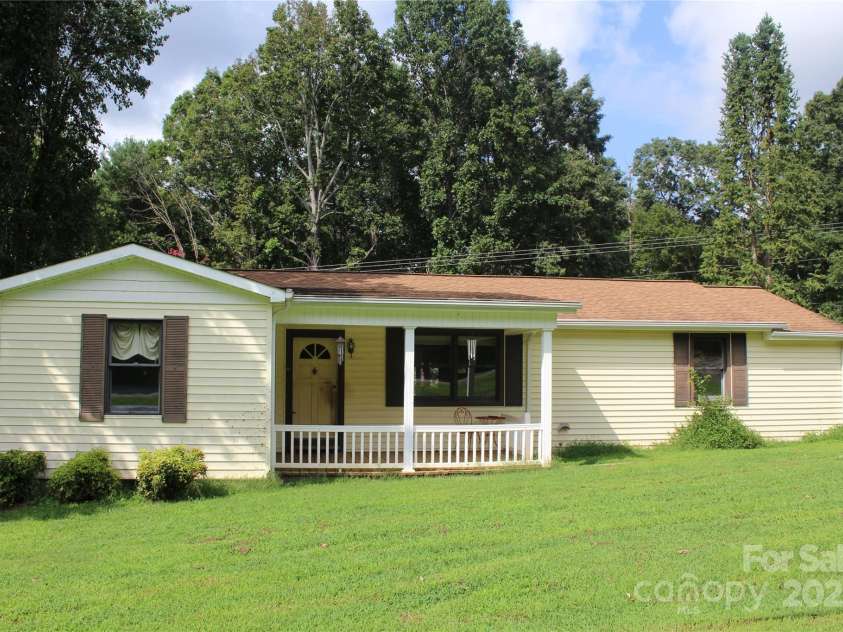 2556 NC 126 Highway, Morganton, NC 28655.  MLS# CAR4294622, YatesRealty ID 15595. 