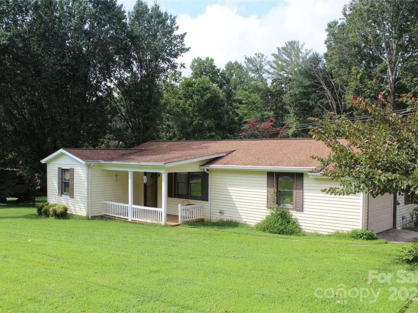 2556 NC 126 Highway, Morganton, NC 28655.  MLS# CAR4294622, YatesRealty ID 15595. 