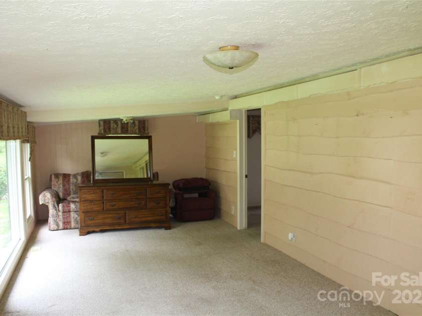 2556 NC 126 Highway, Morganton, NC 28655.  MLS# CAR4294622, YatesRealty ID 15595. 