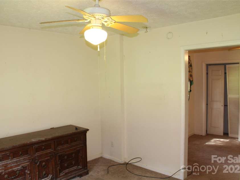 2556 NC 126 Highway, Morganton, NC 28655.  MLS# CAR4294622, YatesRealty ID 15595. 