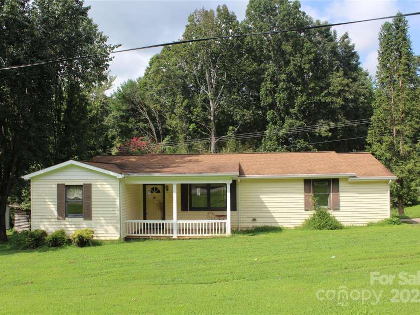 2556 NC 126 Highway, Morganton, NC 28655.  MLS# CAR4294622, YatesRealty ID 15595. 