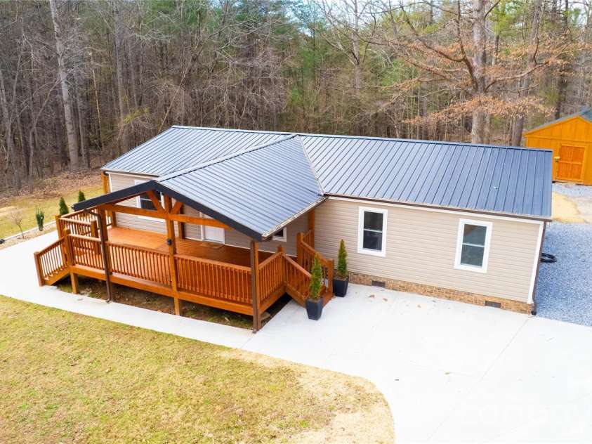 1380 Jacobs Lane, Morganton, NC 28655.  MLS# CAR4334721, YatesRealty ID 15596. 