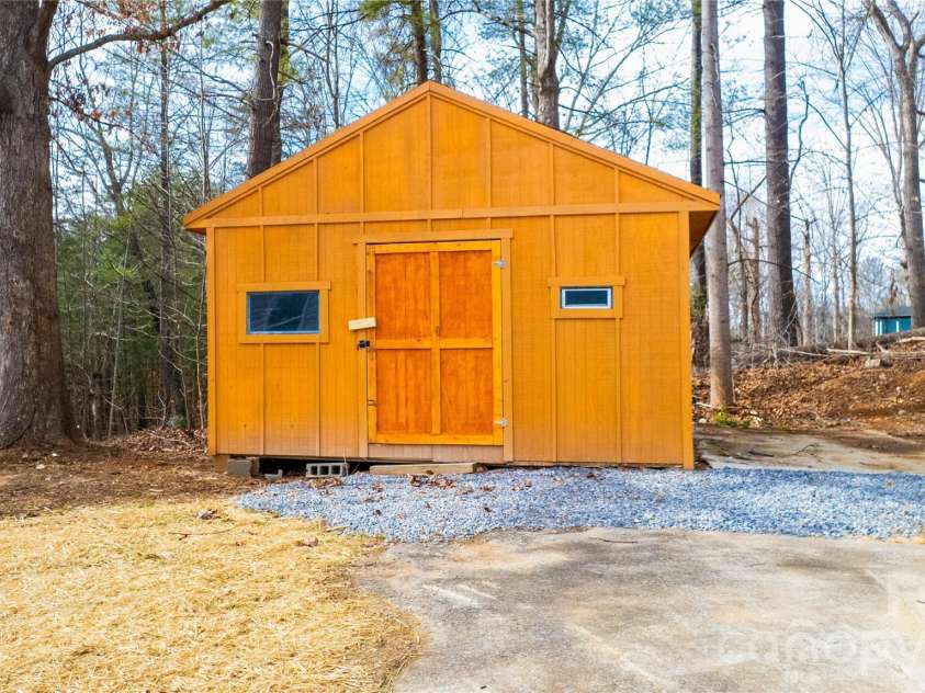 1380 Jacobs Lane, Morganton, NC 28655.  MLS# CAR4334721, YatesRealty ID 15596. 