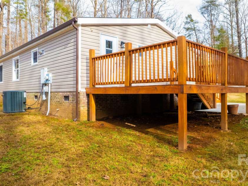 1380 Jacobs Lane, Morganton, NC 28655.  MLS# CAR4334721, YatesRealty ID 15596. 