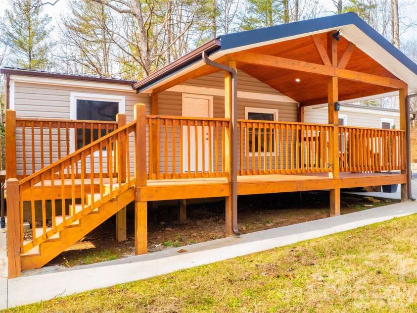 1380 Jacobs Lane, Morganton, NC 28655.  MLS# CAR4334721, YatesRealty ID 15596. 