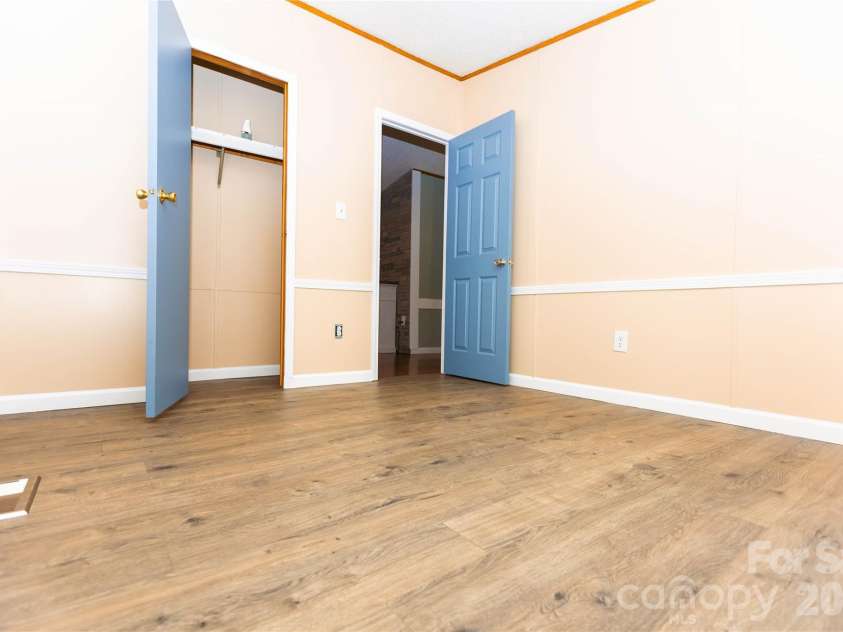1380 Jacobs Lane, Morganton, NC 28655.  MLS# CAR4334721, YatesRealty ID 15596. 