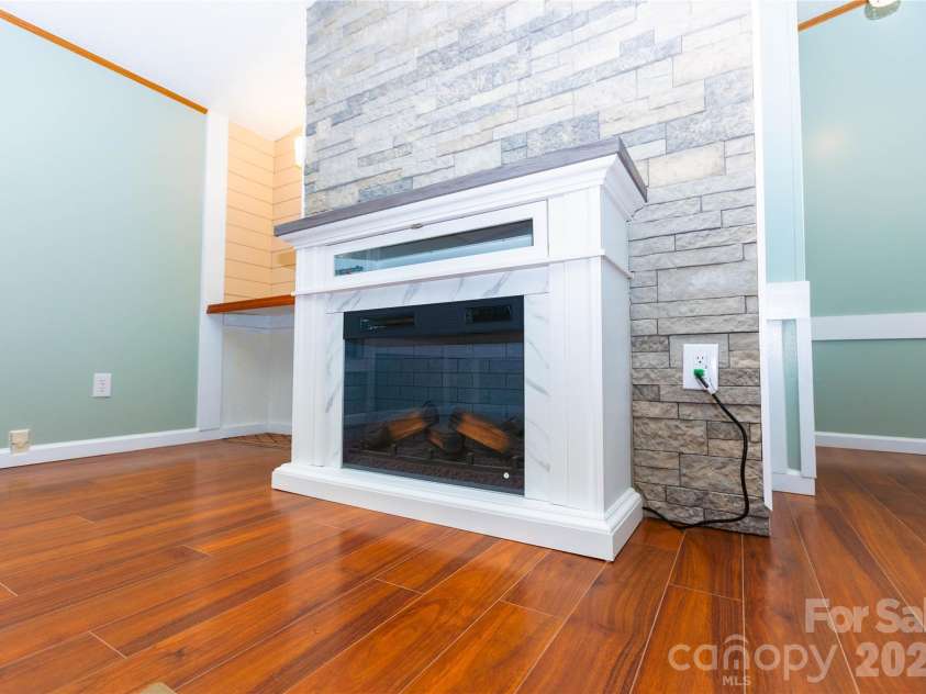 1380 Jacobs Lane, Morganton, NC 28655.  MLS# CAR4334721, YatesRealty ID 15596. Fire place in Living space 2