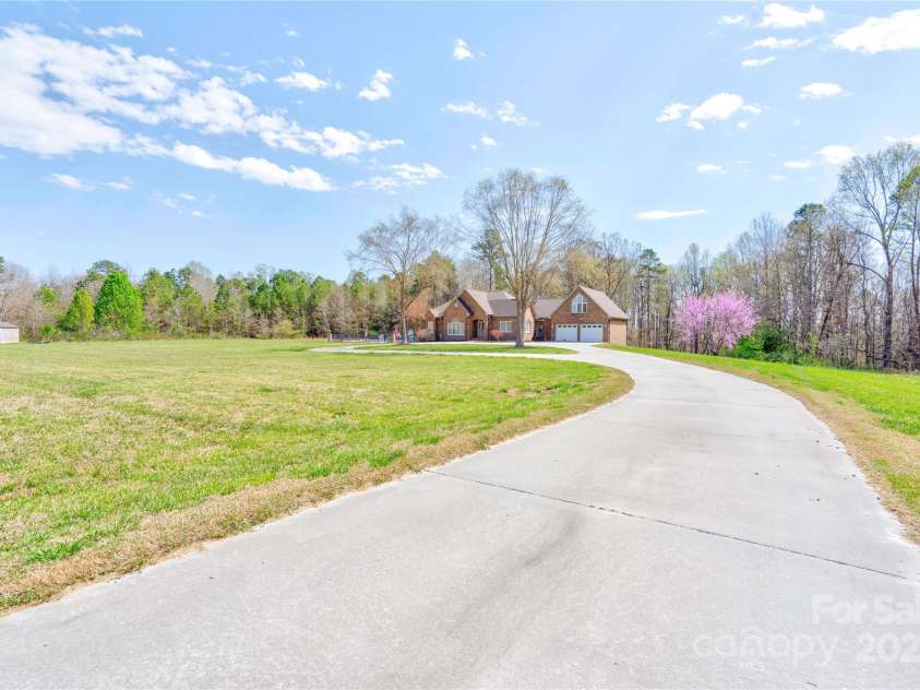 1026 Stage Coach Trail, Lawndale, NC 28090.  MLS# CAR4239349, YatesRealty ID 15597. Driveway