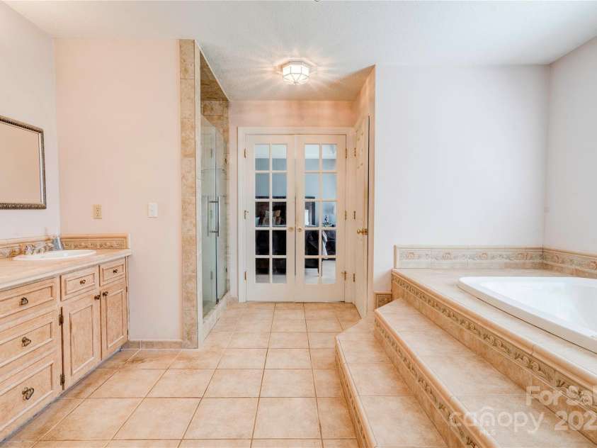 1026 Stage Coach Trail, Lawndale, NC 28090.  MLS# CAR4239349, YatesRealty ID 15597. Primary Bath